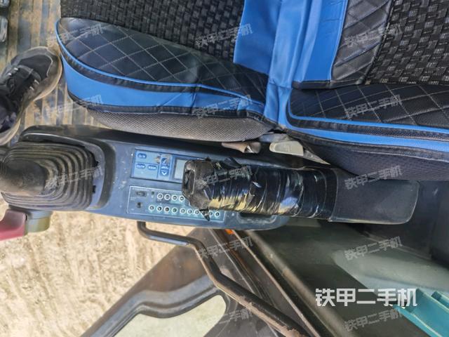 座椅后部(駕駛室部分) 座椅后部(駕駛室部分)