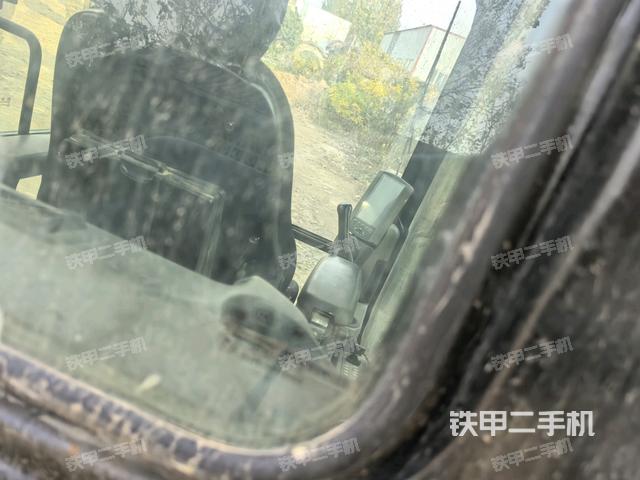 后窗玻璃角標(biāo)(駕駛室部分) 后窗玻璃角標(biāo)(駕駛室部分)