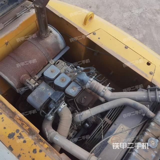 發(fā)動(dòng)機(jī)整體俯視(整機(jī)外觀) 發(fā)動(dòng)機(jī)整體俯視(整機(jī)外觀)