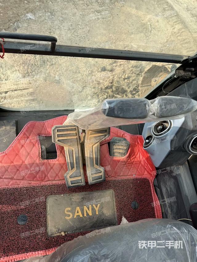 后窗玻璃角標(biāo)（駕駛室部分）