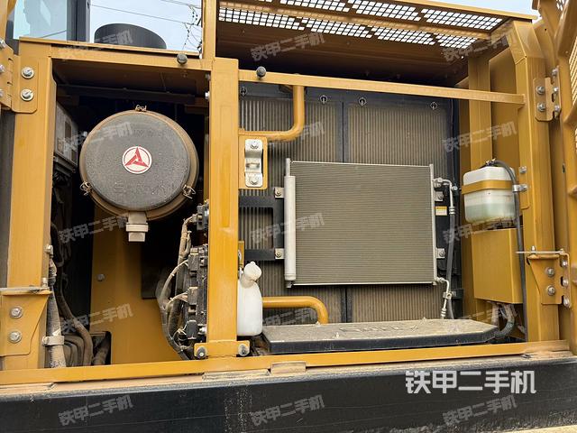 液壓泵斜45?右（大件艙室）