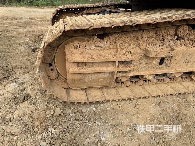 左側(cè)行走馬達(dá)蓋板（行走機(jī)構(gòu)）