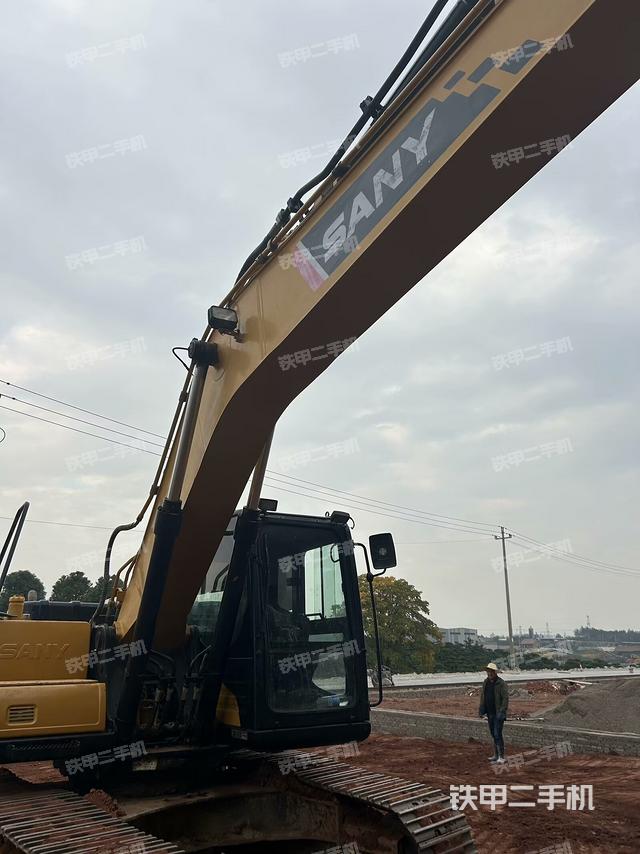 大臂整體?右側(cè)（工作和回轉(zhuǎn)裝置）