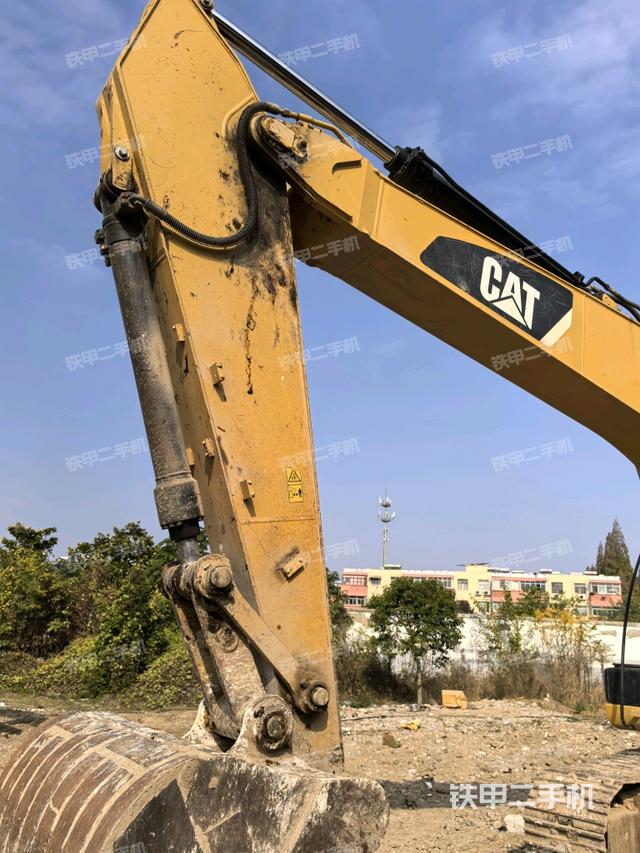 小臂整體左后（工作和回轉(zhuǎn)裝置）