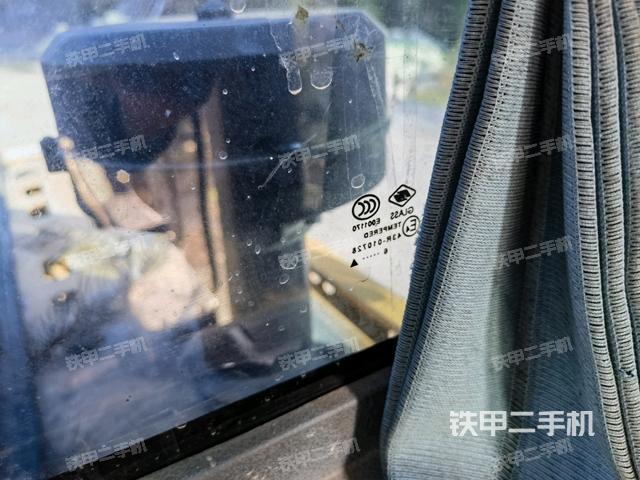 后窗玻璃角標(biāo)（駕駛室部分）