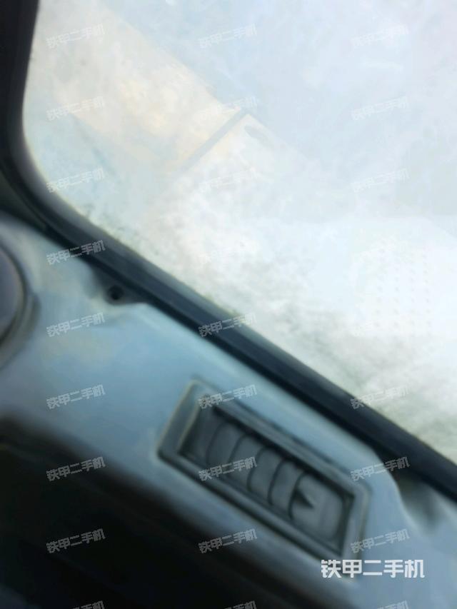 駕駛室左后45度(駕駛室部分) 駕駛室左后45度(駕駛室部分)