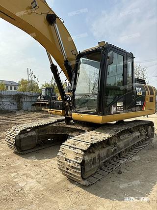 卡特彼勒323D2L挖掘機(jī)