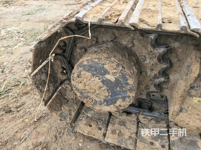 左驅(qū)動(dòng)輪（行走機(jī)構(gòu)）