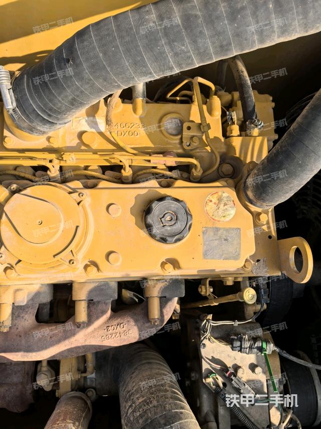 氣門室蓋螺絲特寫（上車部件）