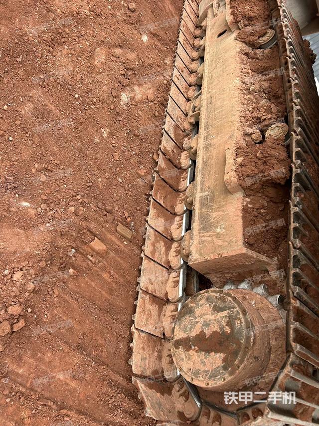 右側(cè)行走馬達(dá)蓋板（行走機(jī)構(gòu)）