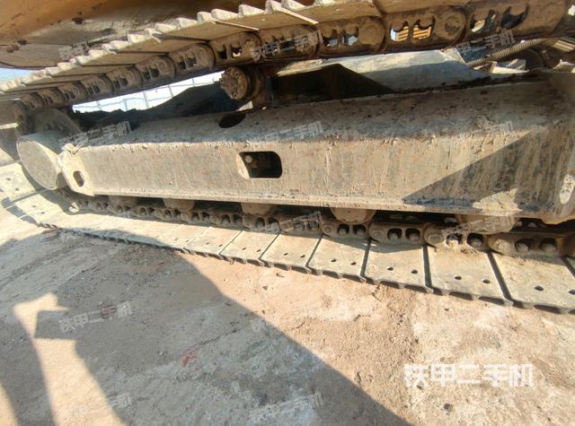 單側(cè)履帶整體（整機(jī)外觀）