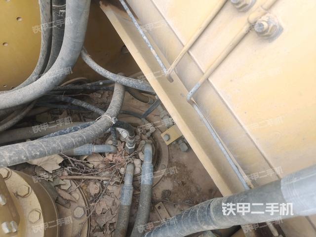 回轉(zhuǎn)馬達（上車部件）