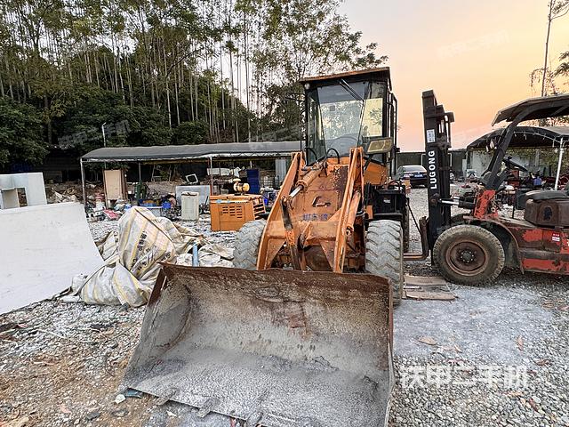 工作裝置整體（整機(jī)外觀及大件）