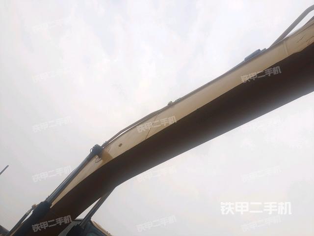 大臂根部?斜視(工作和回轉(zhuǎn)裝置) 大臂根部?斜視(工作和回轉(zhuǎn)裝置)