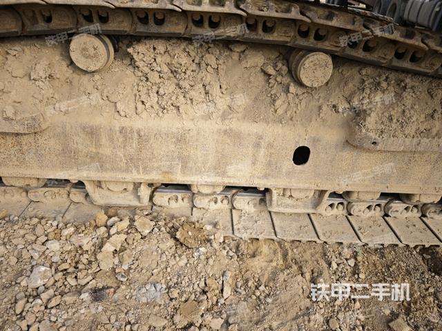 右側(cè)行走馬達(dá)蓋板(行走機(jī)構(gòu)) 右側(cè)行走馬達(dá)蓋板(行走機(jī)構(gòu))