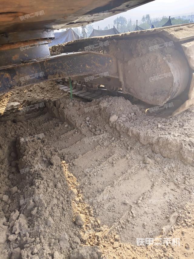 右驅動輪（行走機構）