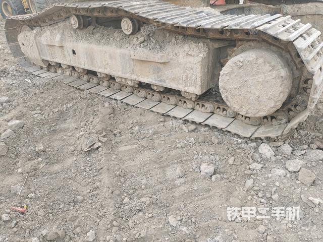 左側(cè)履帶整體?（行走機(jī)構(gòu)）