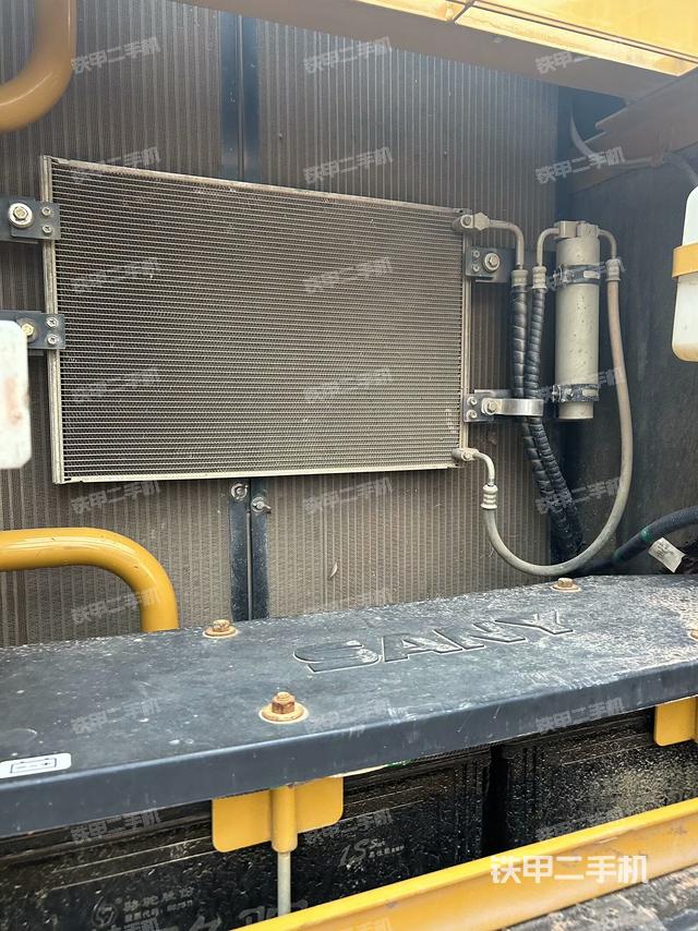 散熱器正面（大件艙室）