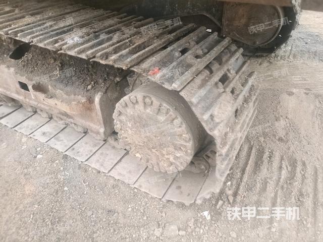 右導向輪(行走機構) 右導向輪(行走機構)