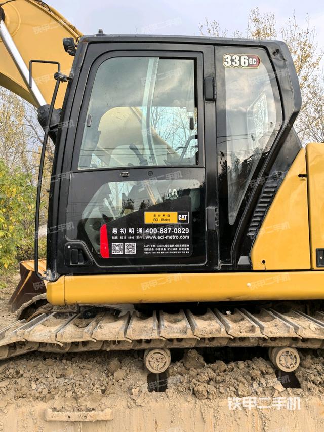 駕駛室正側(cè)(駕駛室部分) 駕駛室正側(cè)(駕駛室部分)