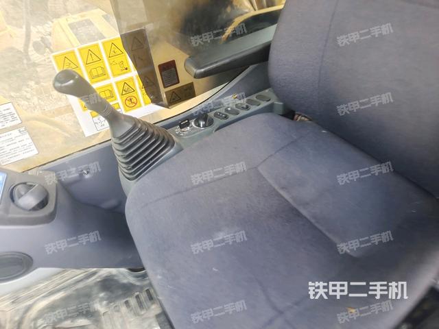 后窗玻璃角標(biāo)（駕駛室部分）