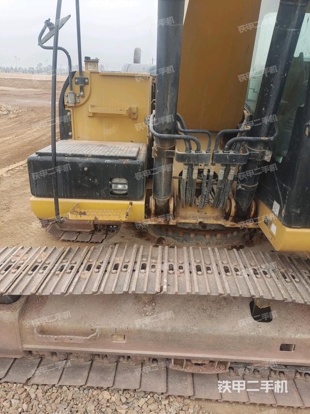 大臂根部?斜視（工作和回轉(zhuǎn)裝置）