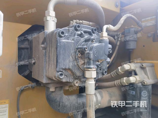 液壓泵斜45?左(大件艙室) 液壓泵斜45?左(大件艙室)