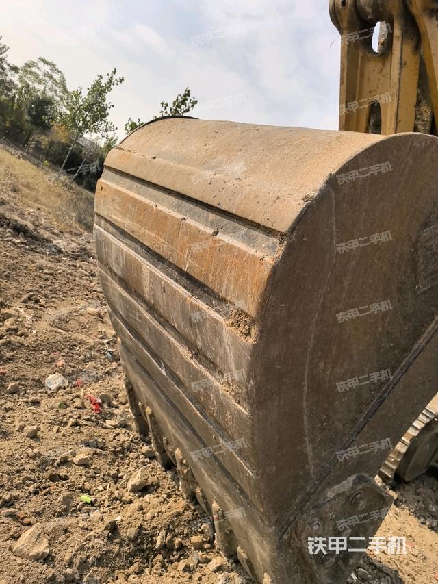 鏟斗右后整體（工作和回轉(zhuǎn)裝置）