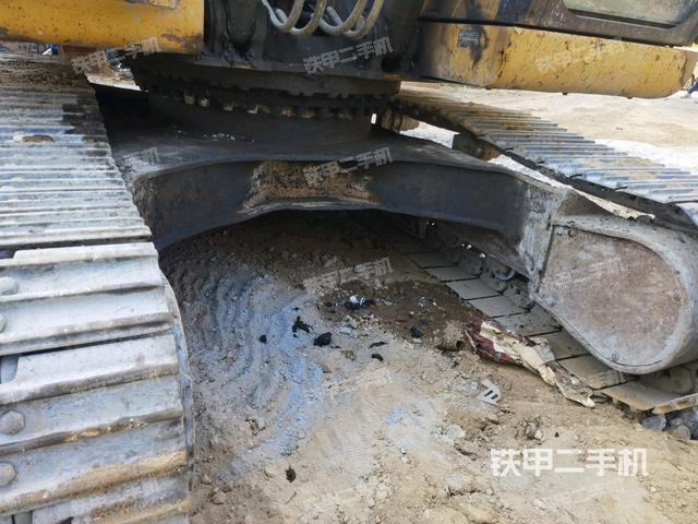 大臂根部?斜視(工作和回轉(zhuǎn)裝置) 大臂根部?斜視(工作和回轉(zhuǎn)裝置)