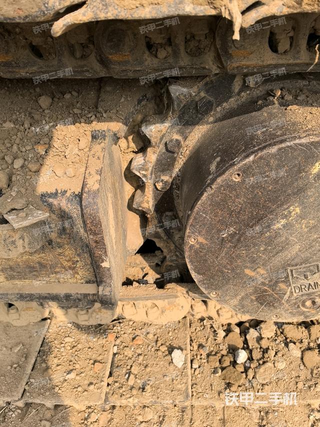 右驅(qū)動(dòng)輪（行走機(jī)構(gòu)）