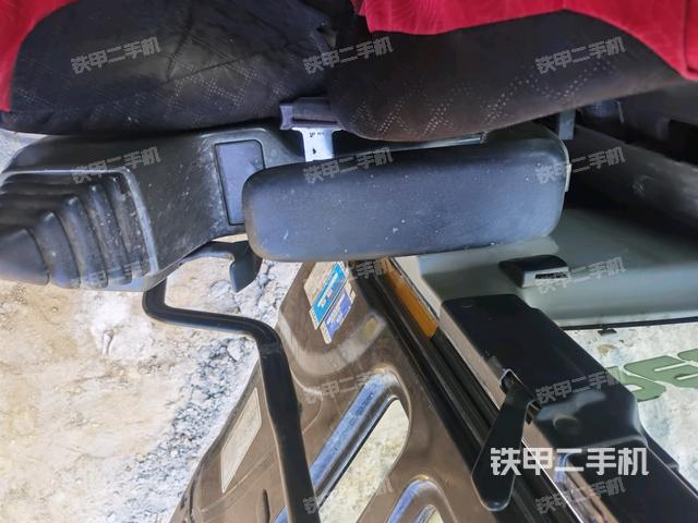座椅后部(駕駛室部分) 座椅后部(駕駛室部分)