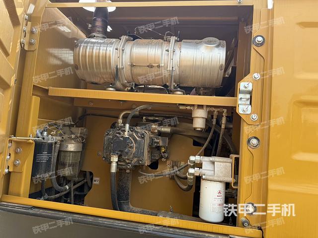 液壓泵斜45?左（大件艙室）