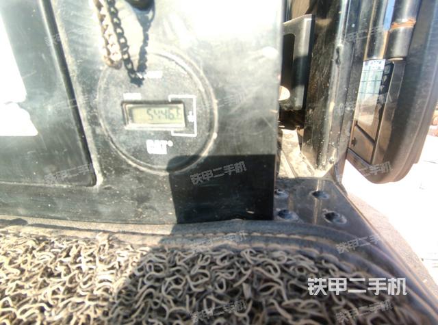 駕駛室頂部(整機外觀) 駕駛室頂部(整機外觀)