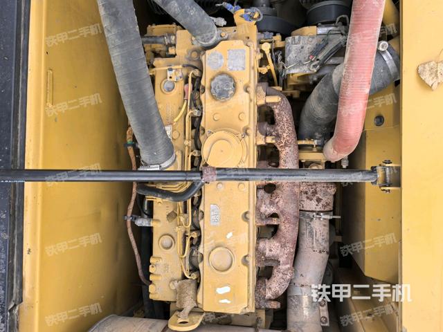 發(fā)動(dòng)機(jī)室(上車部件) 發(fā)動(dòng)機(jī)室(上車部件)