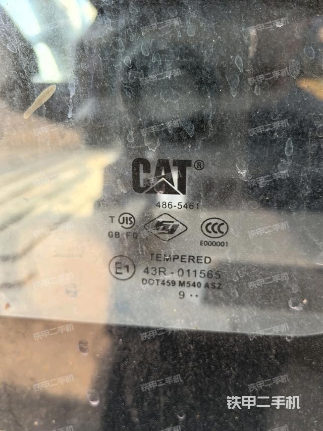 左后方玻璃角標(biāo)（駕駛室部分）