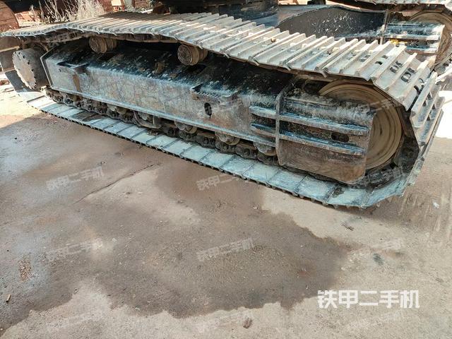 單側(cè)履帶整體（整機(jī)外觀）