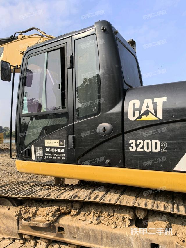 駕駛室左后45度（駕駛室部分）