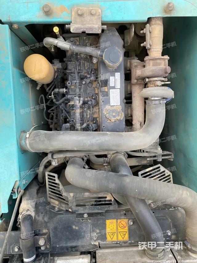 發(fā)動機整體俯視(整機外觀) 發(fā)動機整體俯視(整機外觀)