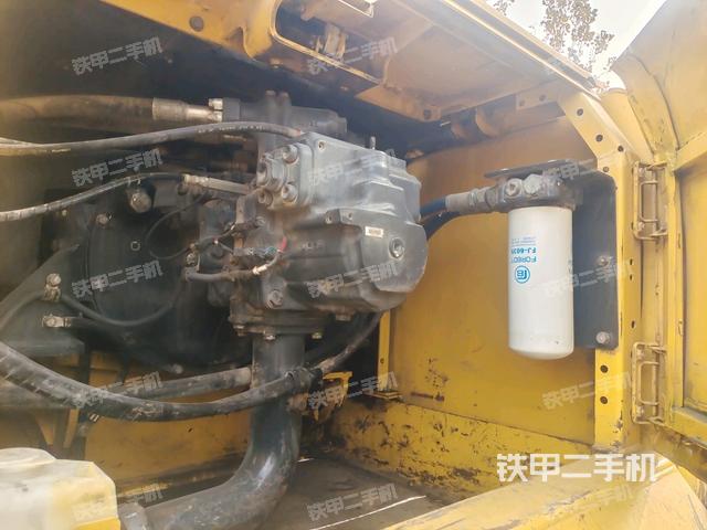 液壓泵斜45?左（大件艙室）