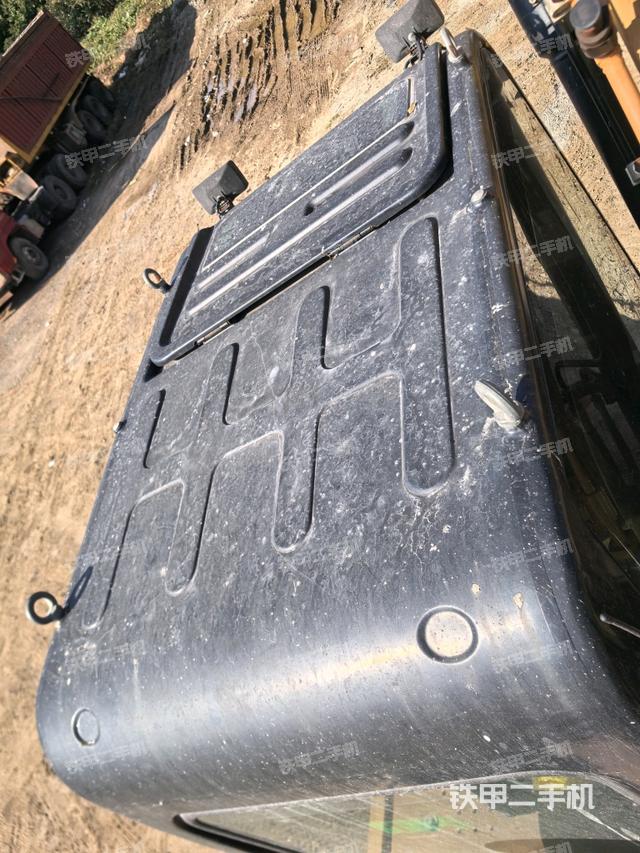 駕駛室頂部俯視（上車部件）