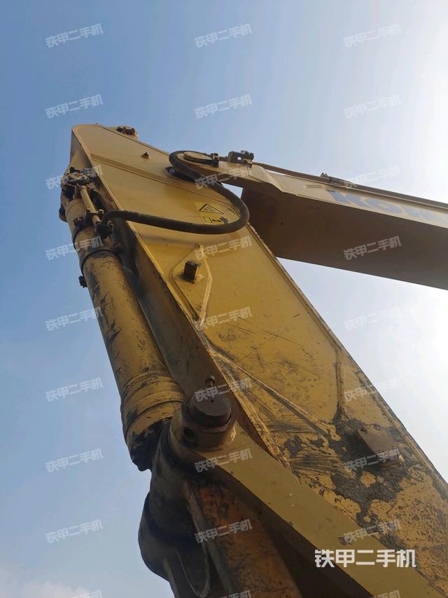 大臂油缸整體?豎拍（工作和回轉(zhuǎn)裝置）