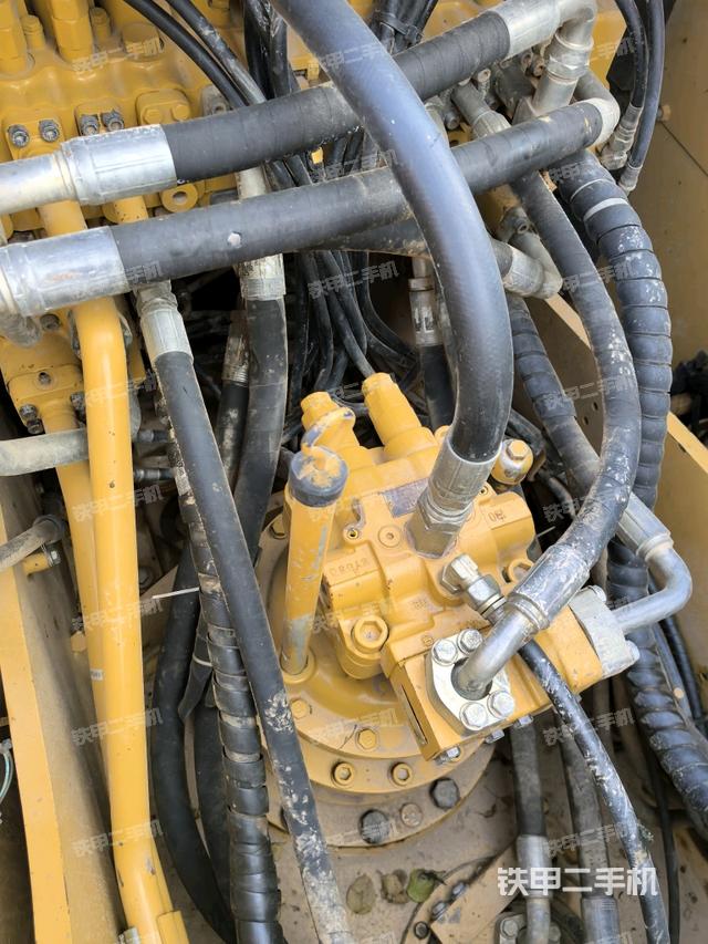 回轉(zhuǎn)馬達（上車部件）