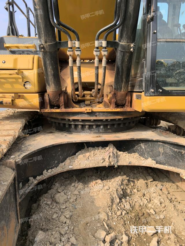 大臂根部?斜視（工作和回轉(zhuǎn)裝置）