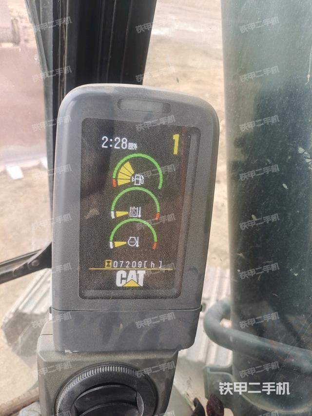 駕駛室左前45度（駕駛室部分）