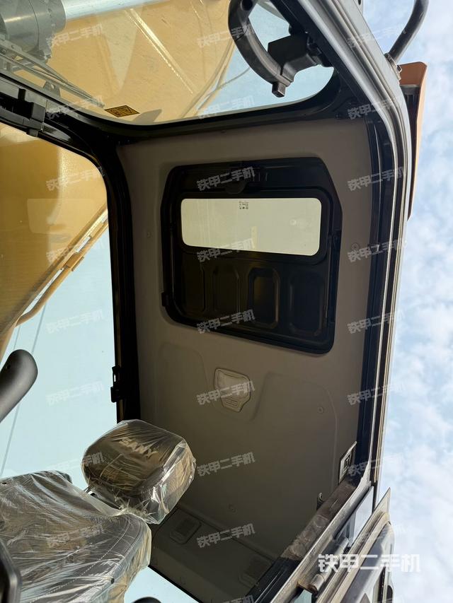 座椅左側(cè)控制臺(tái)/音響/含左手柄（駕駛室部分）