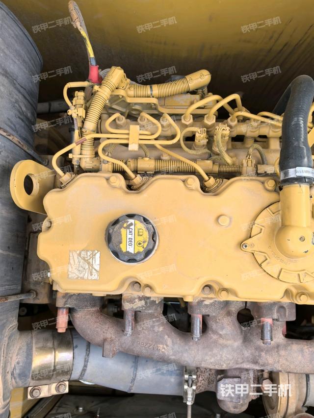 氣門室蓋螺絲特寫(上車部件) 氣門室蓋螺絲特寫(上車部件)