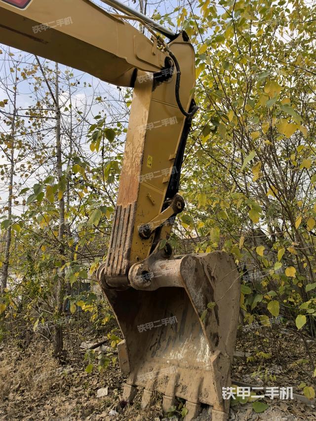 小臂整體右前(工作和回轉(zhuǎn)裝置) 小臂整體右前(工作和回轉(zhuǎn)裝置)