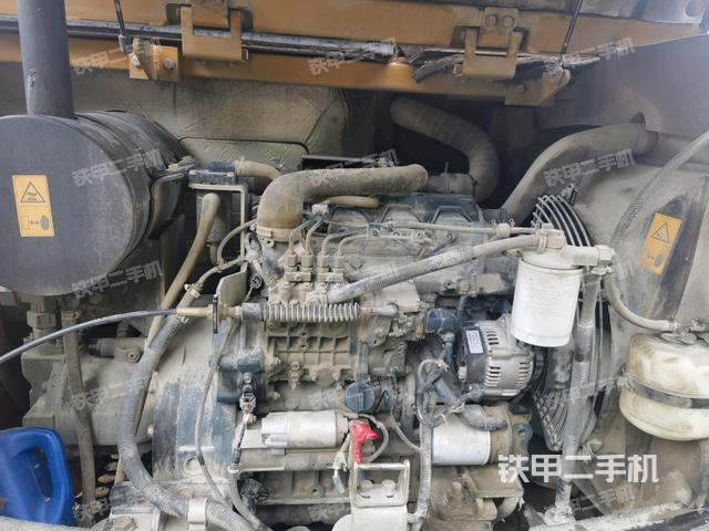 發(fā)動(dòng)機(jī)室（上車部件）