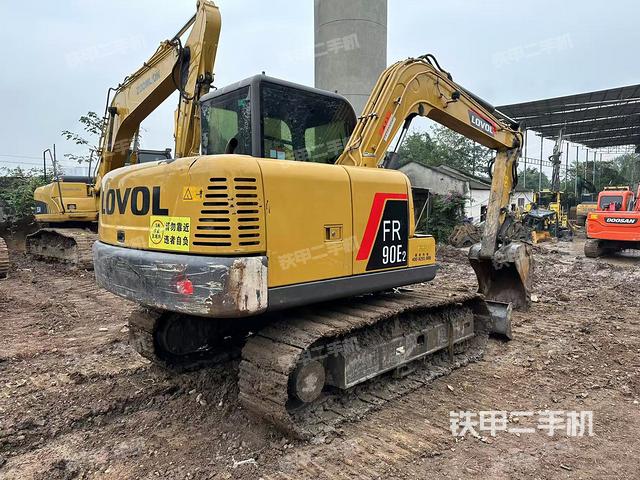 整機(jī)右后45°(整機(jī)外觀) 整機(jī)右后45°(整機(jī)外觀)