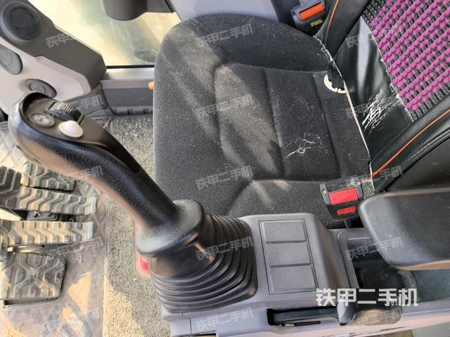 座椅左側(cè)控制臺(tái)/音響/含左手柄（駕駛室部分）